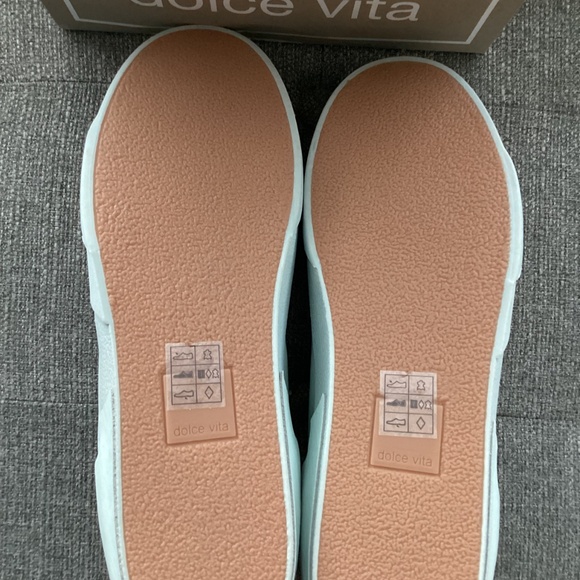 Dolce Vita Women's Zina 360 Lace-Up Sneakers, size 10 - Picture 9 of 13